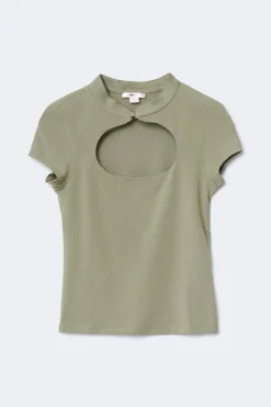 14+ keyhole top