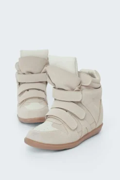 14+ wedge sneakers