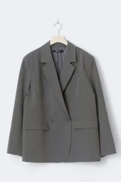 Back high slit blazer