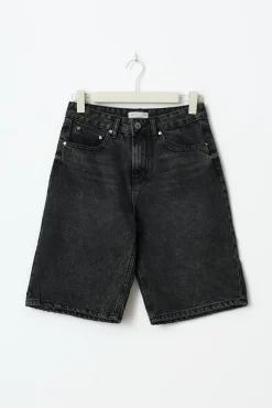 Baggy denim shorts