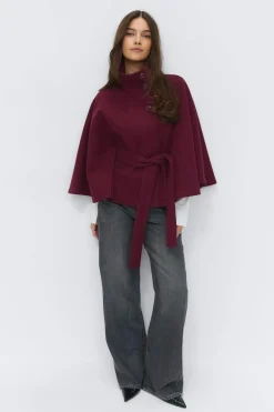 Belt cape jacket