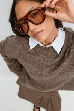 Bold aviator sunglasses