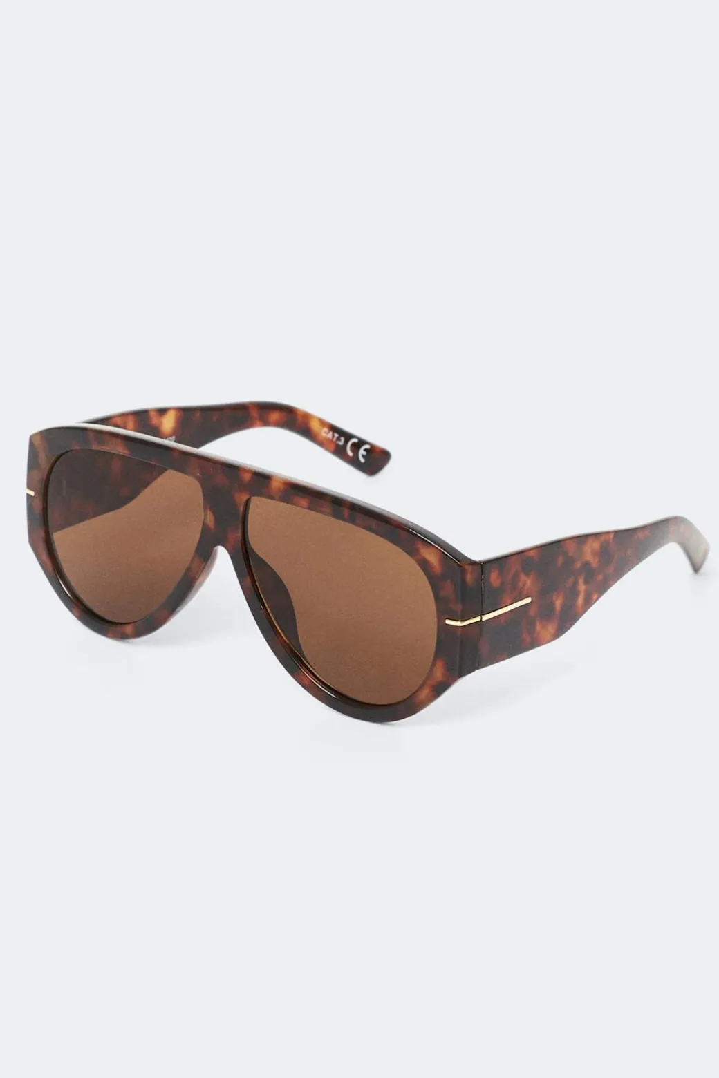 Bold aviator sunglasses