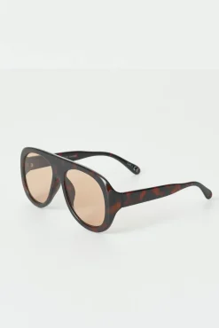 Bold aviator sunglasses