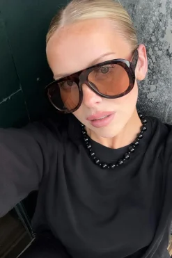 Bold aviator sunglasses