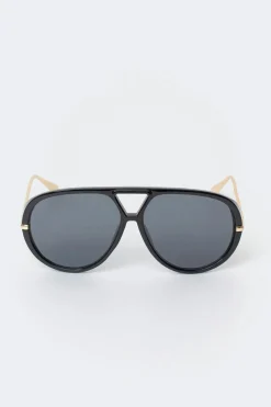 Bold aviator sunglasses