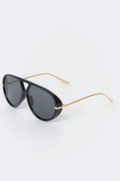 Bold aviator sunglasses