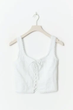 Broderie anglais top