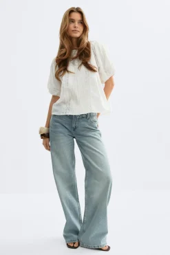 Broderie anglaise blouse