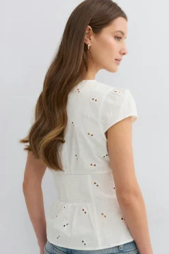 Broderie anglaise top