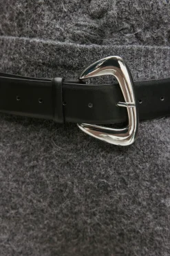 Chunky buckel belt