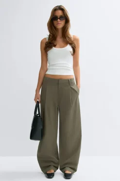 Cotton barrel trousers
