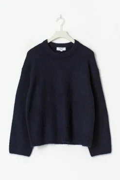 Crew neck knitted sweater