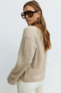 Crew neck knitted sweater