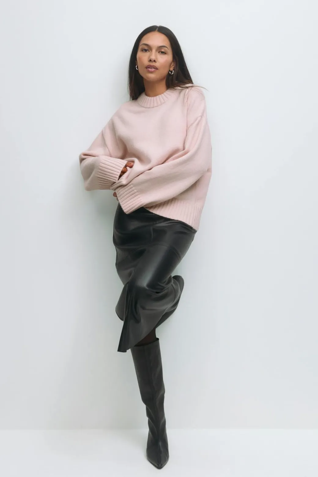Crew neck knitted sweater