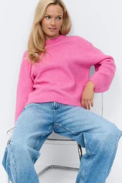 Crew neck knitted sweater