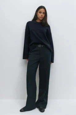 Crew neck knitted sweater