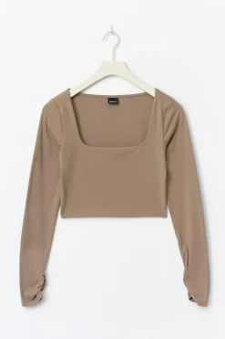 Cropped soft yoga top