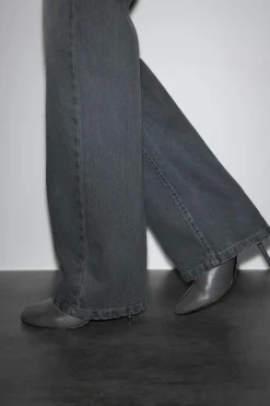 Crush straight jeans