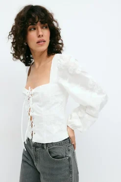 Embroidery top