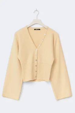 Fitted waist knitted cardigan