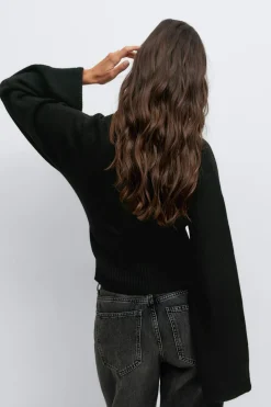 Fitted waist knitted cardigan