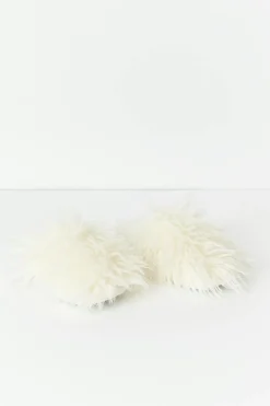 Fluffy faux fur slipper