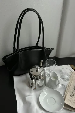 Fold detail shoulder bag