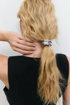 Hair tie