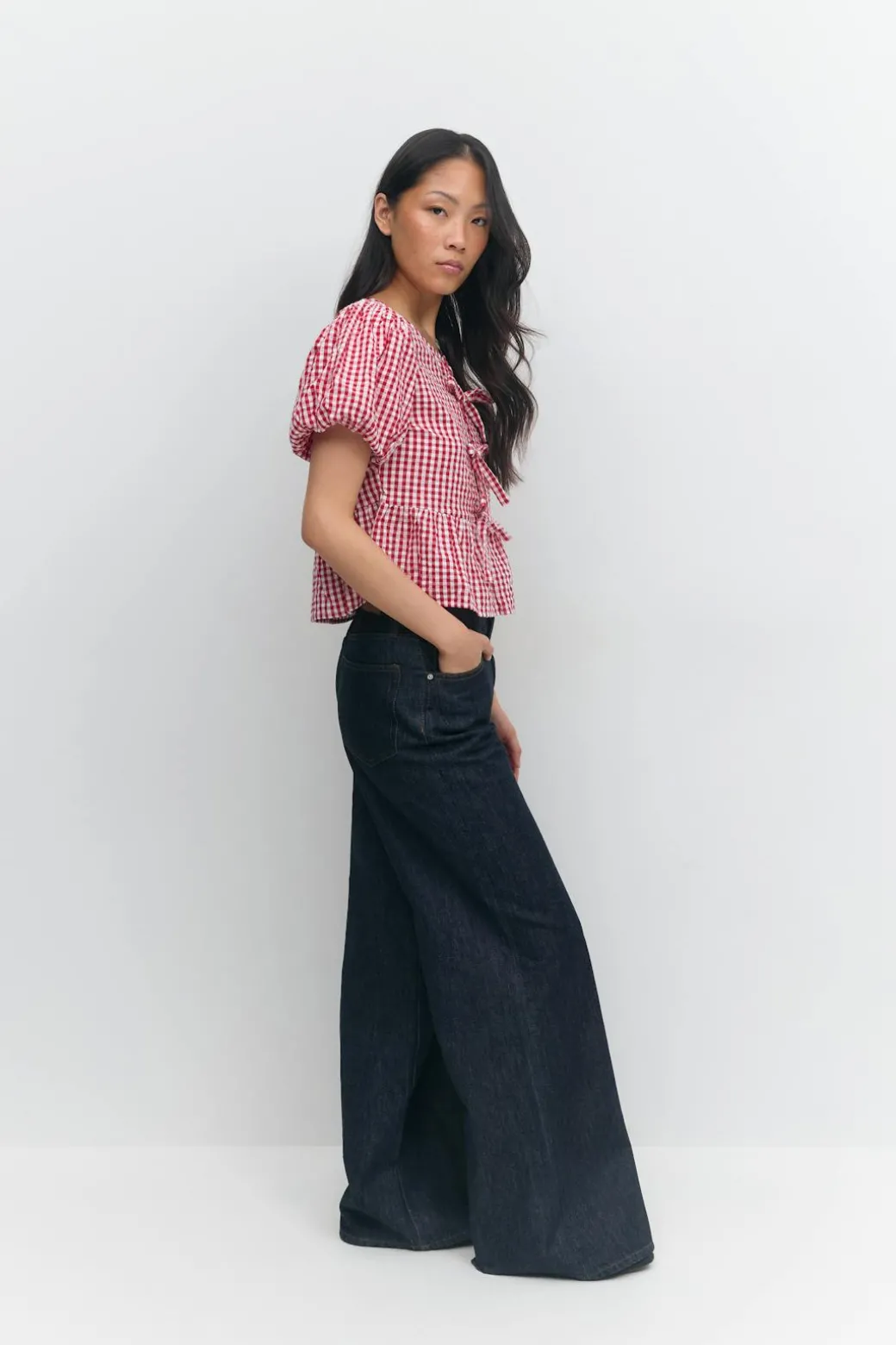 High and wide jeans
