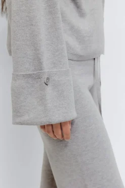 Knitted cardigan
