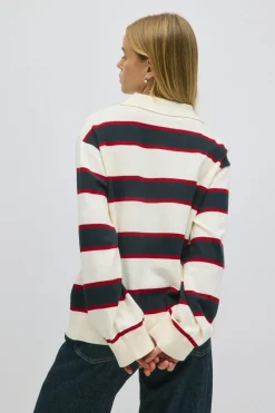 Knitted collar sweater