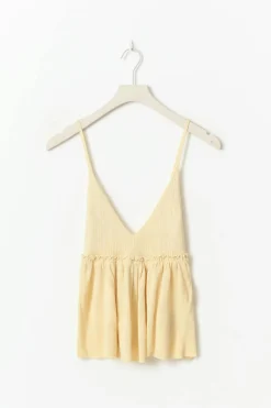 Knitted singlet