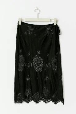 Lace apron skirt