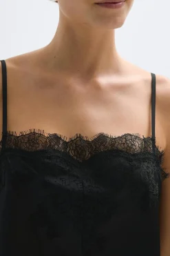 Lace singlet