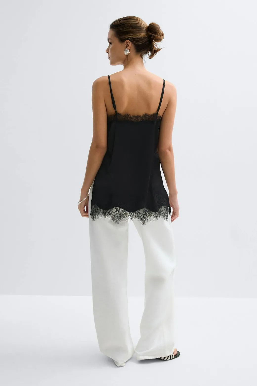 Lace singlet