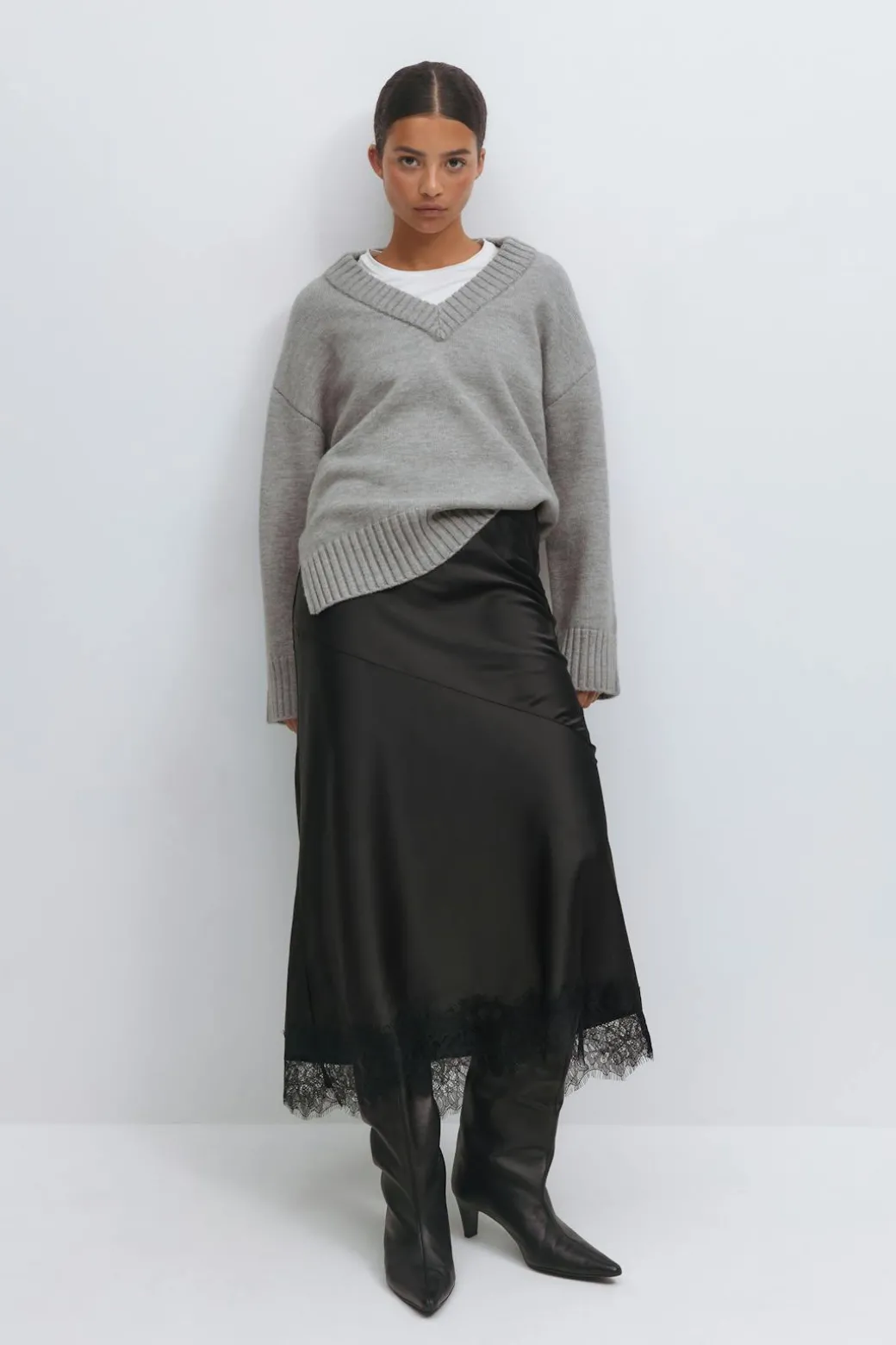 Lace skirt