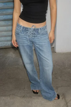 Lacing jeans