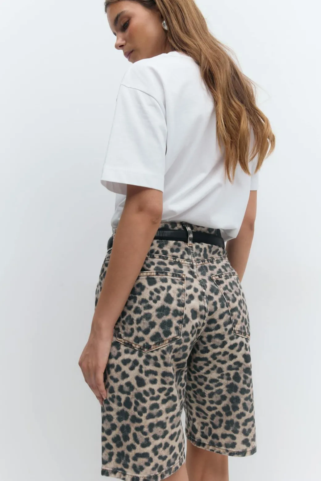 Leopard denim jorts