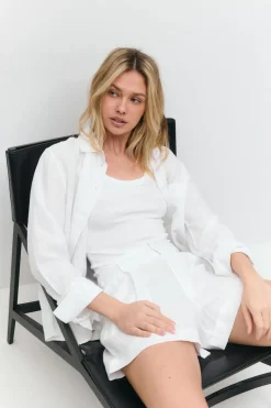 Linen shorts