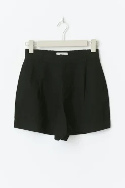 Linen shorts