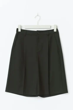 Long bermuda shorts