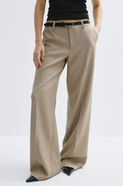 Low waist trousers