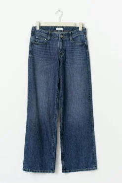 Low wide jeans