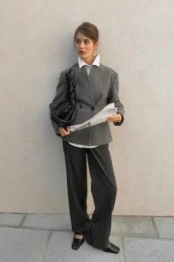 Mid waist straight trousers