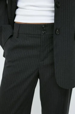 Mid waist straight trousers