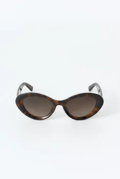 Oval cat eye sunglasses