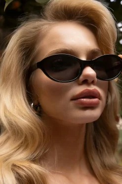 Oval sunglasses