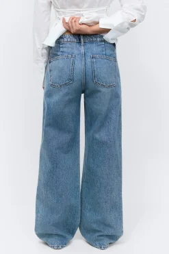 Pleated slouchy jeans