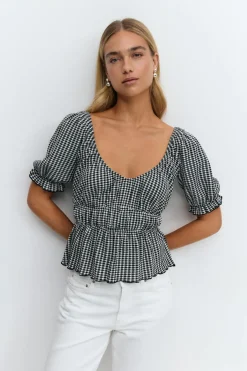 Puff sleeve top